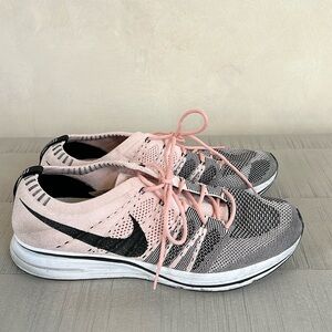 Nike fly knit trainer